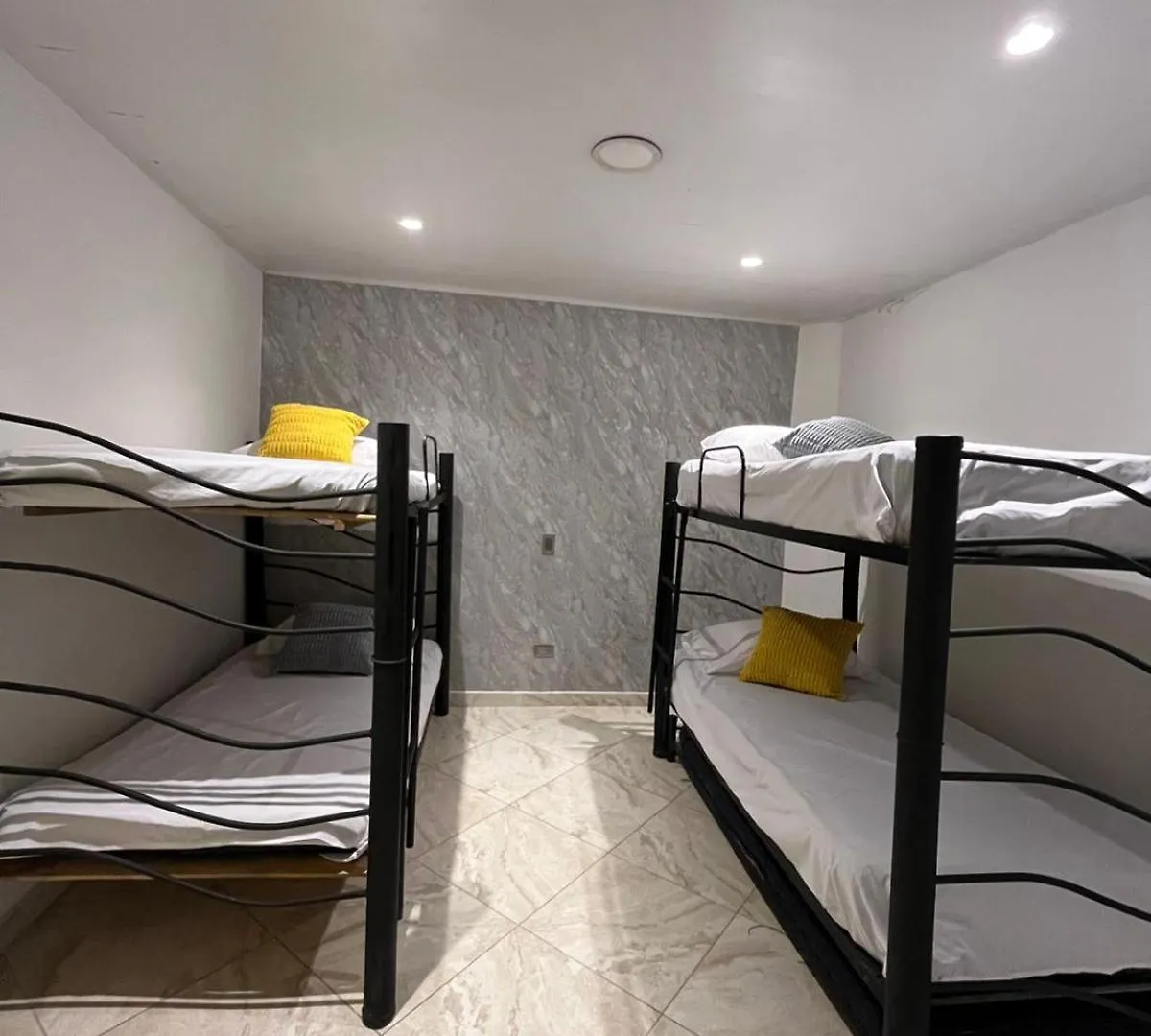 Hostal Pacifico Encanto 麦德林 招待所